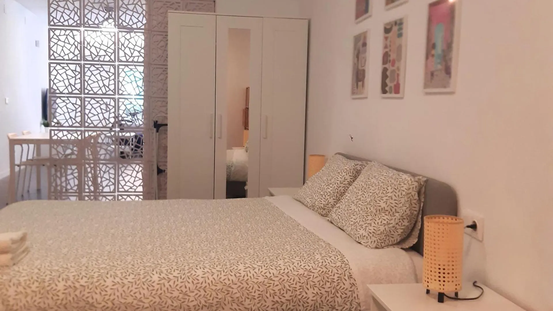 La Caramba Amplio Apartamento En La Playa Malaga 0*,